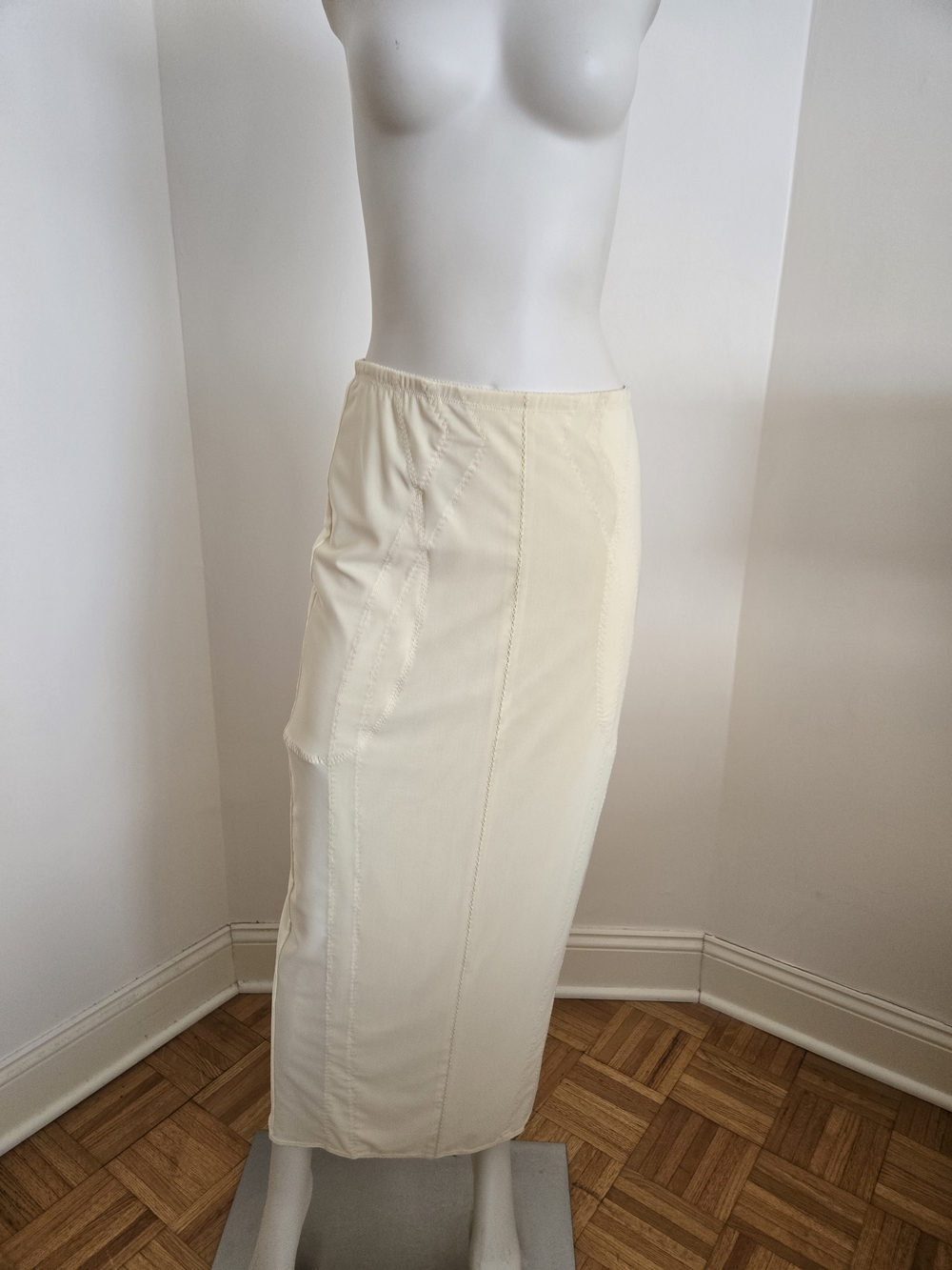 Brand New With Tags Ivory Tory Burch Cream Mesh Skirt